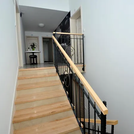 Tomislav 2 Apartment