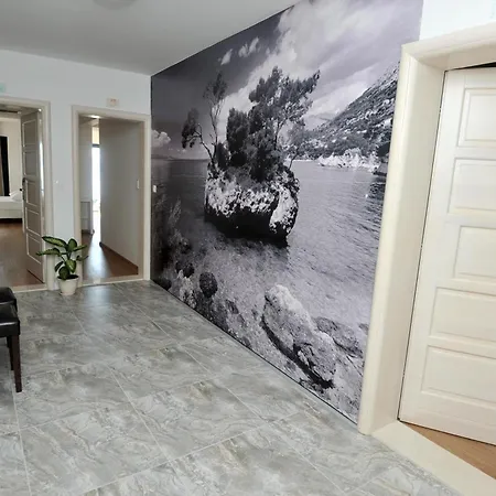 Tomislav 2 Apartman *