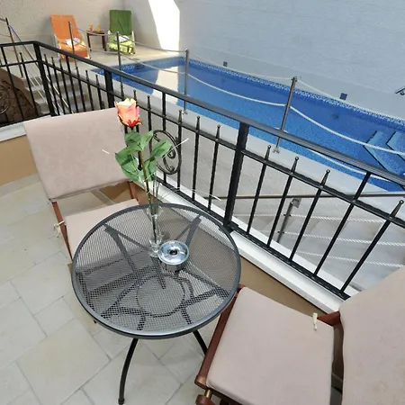 Tomislav 2 Apartman *