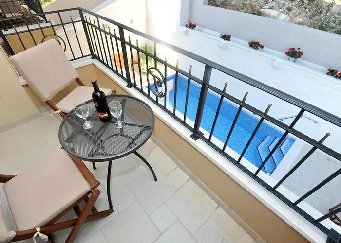 Apartman Tomislav 2 *